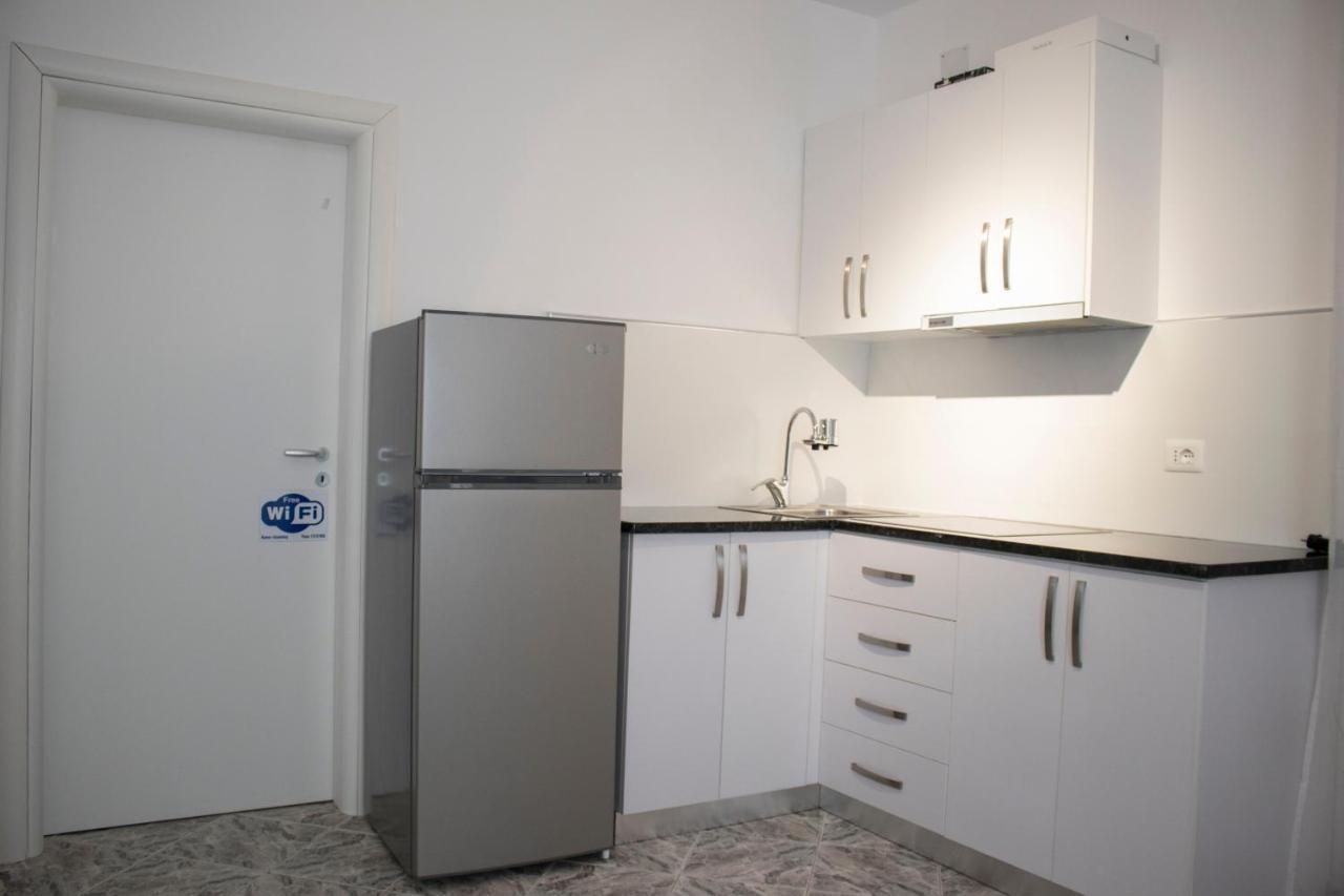 Appartement Vila Shehaj Luxury à Vlorë Extérieur photo
