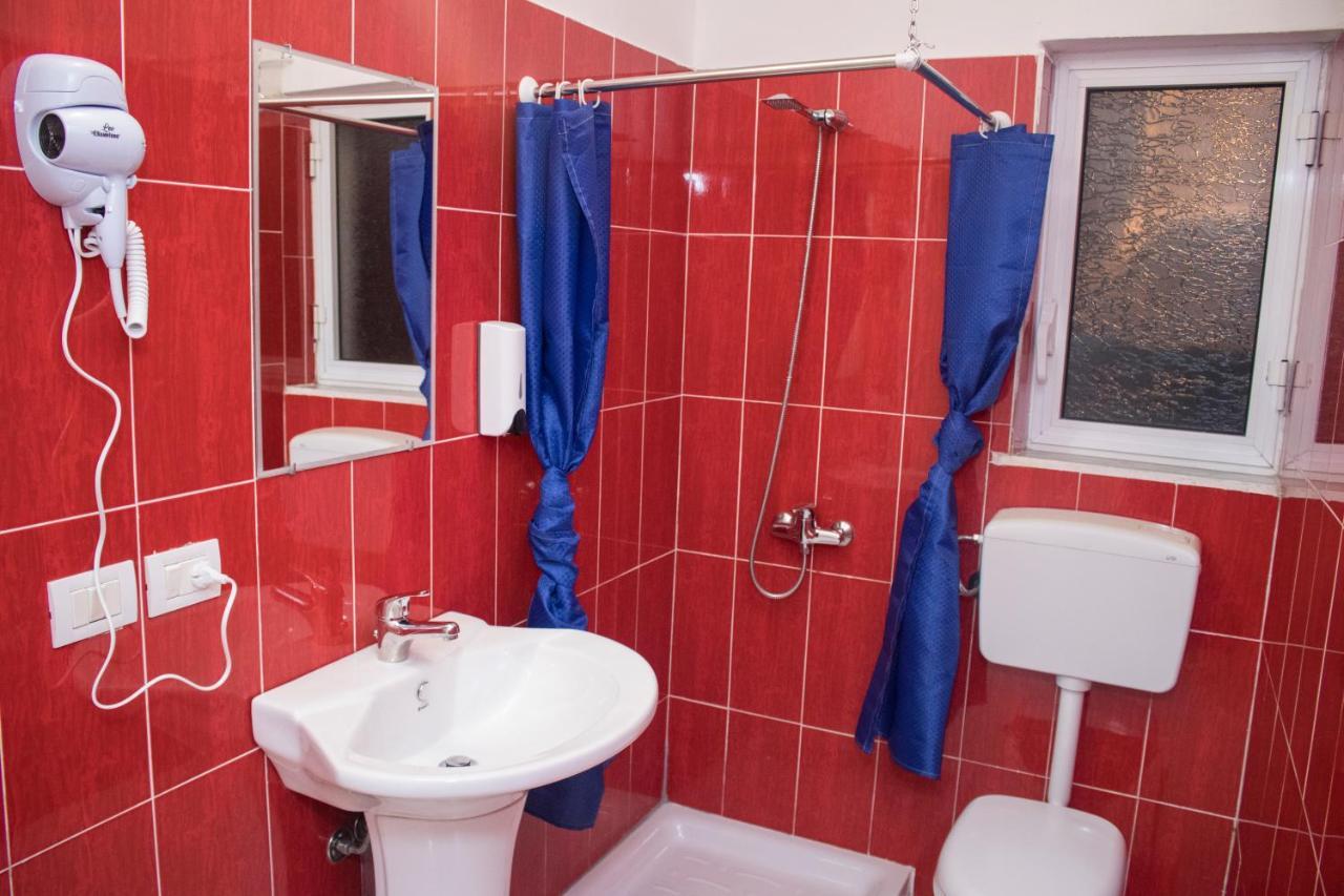 Appartement Vila Shehaj Luxury à Vlorë Extérieur photo