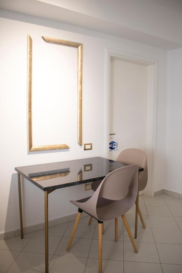 Appartement Vila Shehaj Luxury à Vlorë Extérieur photo