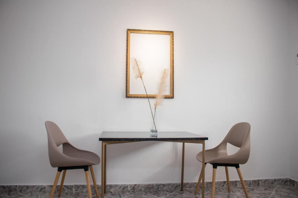 Appartement Vila Shehaj Luxury à Vlorë Extérieur photo
